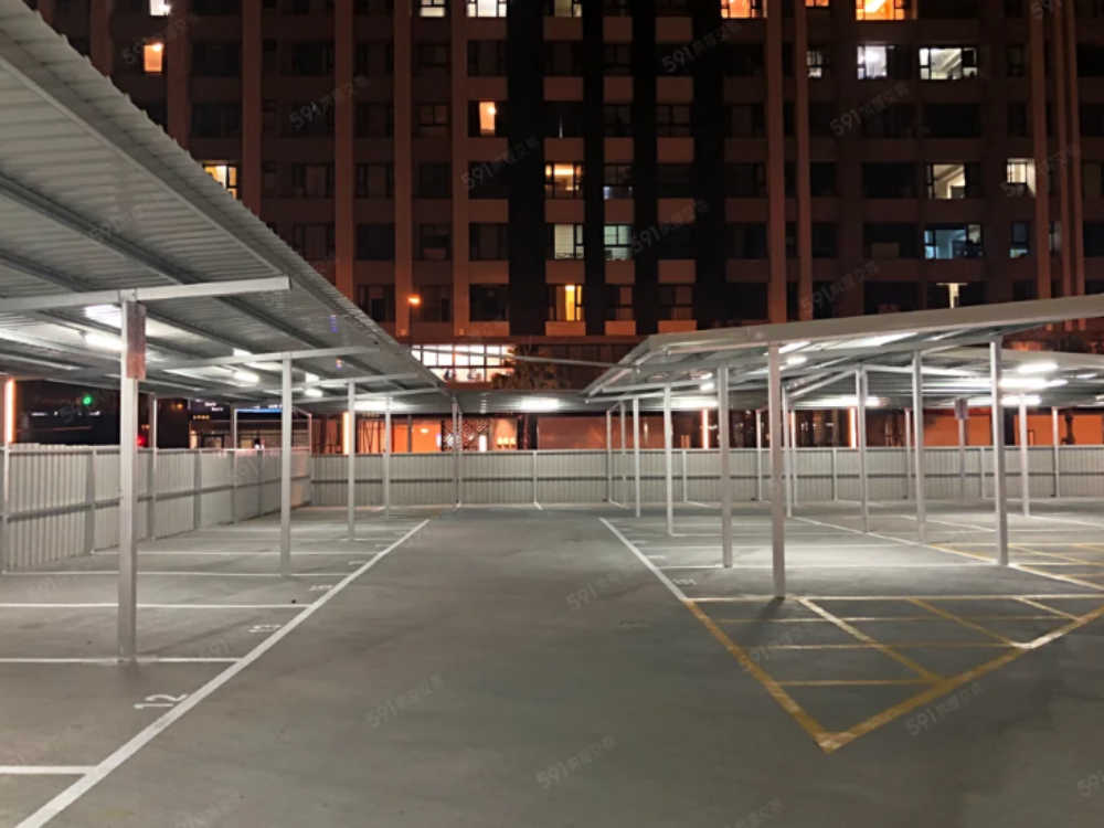 鳳祥國中旁,雨遮有監視器月租停車位