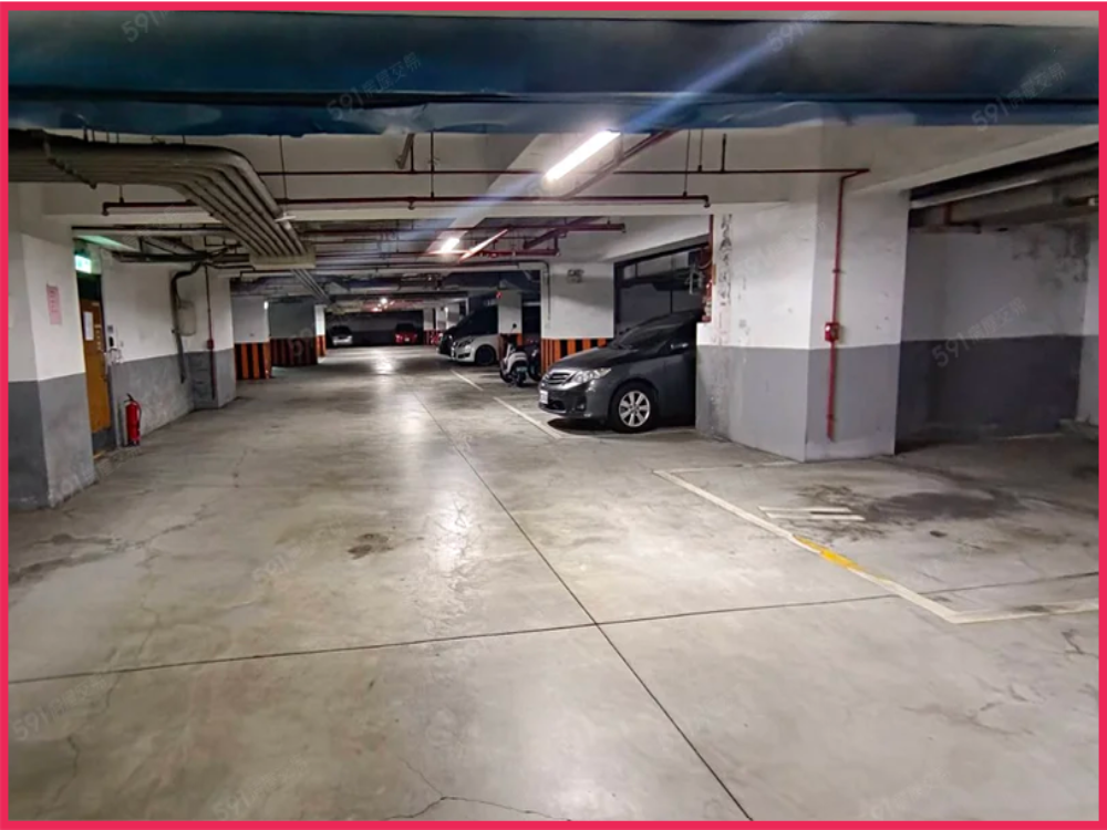 星雲AIT力霸B2車位 - 停車市場