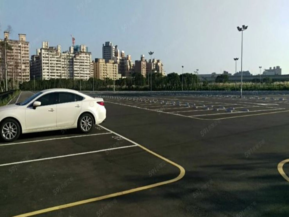 Lucky Parking-【季繳優惠方案】林口機一平面停車場 - 停車市場