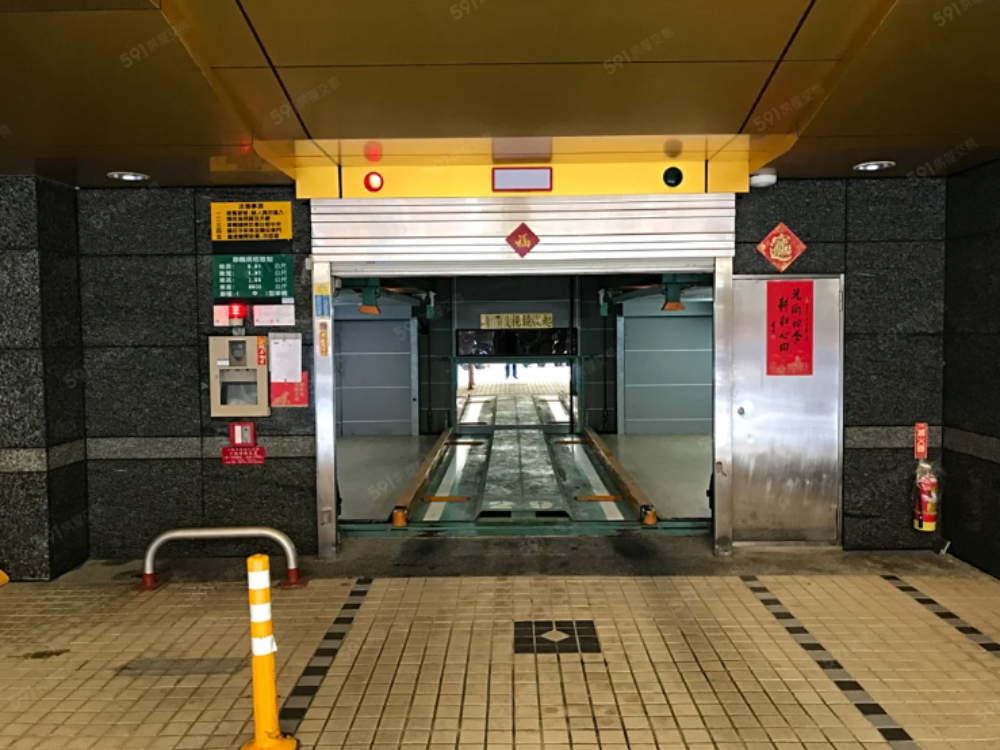 晴光市場旁停車塔車位0960035550