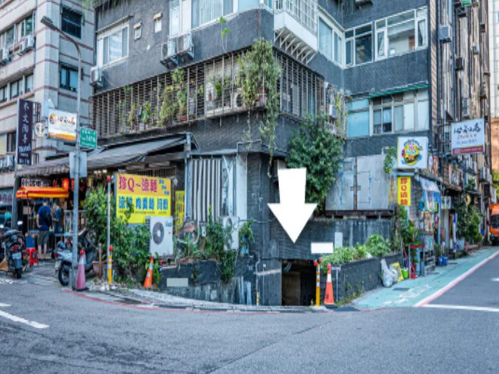 USPACE-嵜本吐司旁地下月租車位 - 停車市場