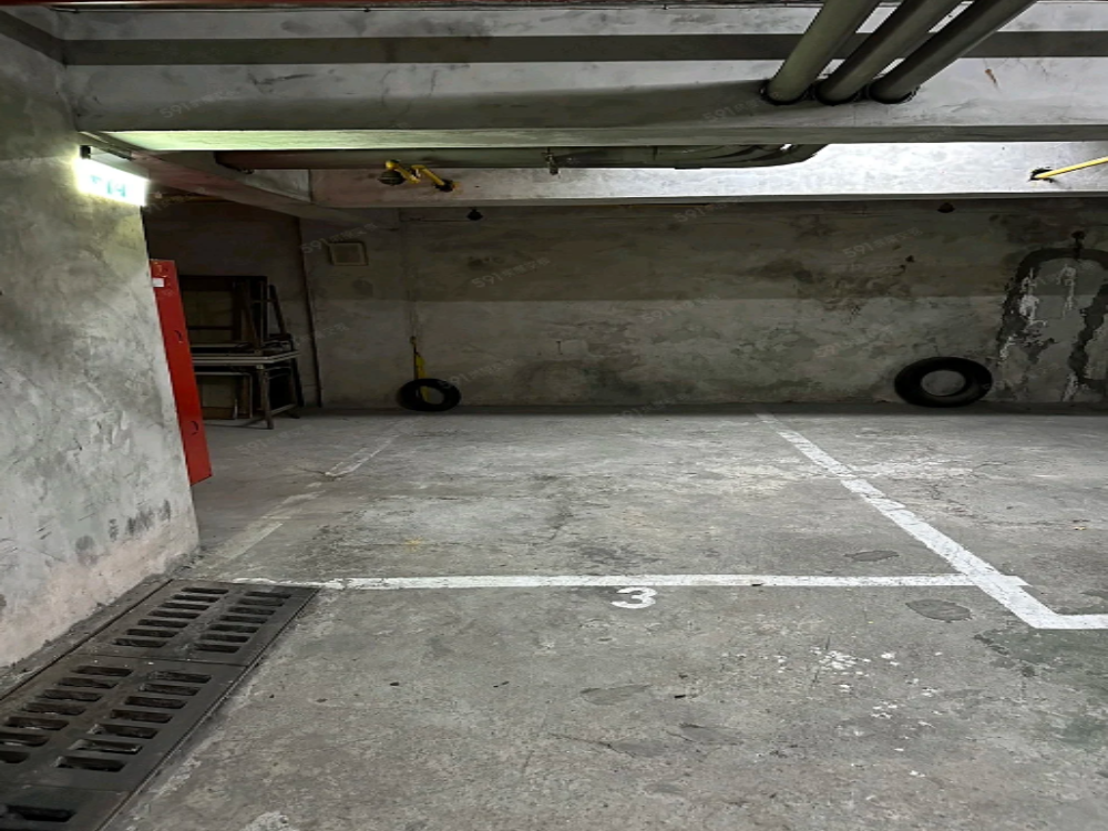 南海路、重慶南路口☆坡道平面車位☆近捷運