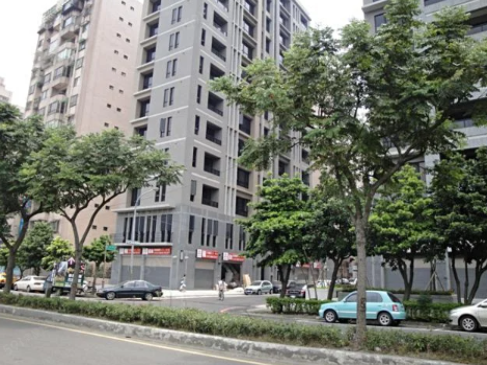 林口三井正對面車位(含管理費)