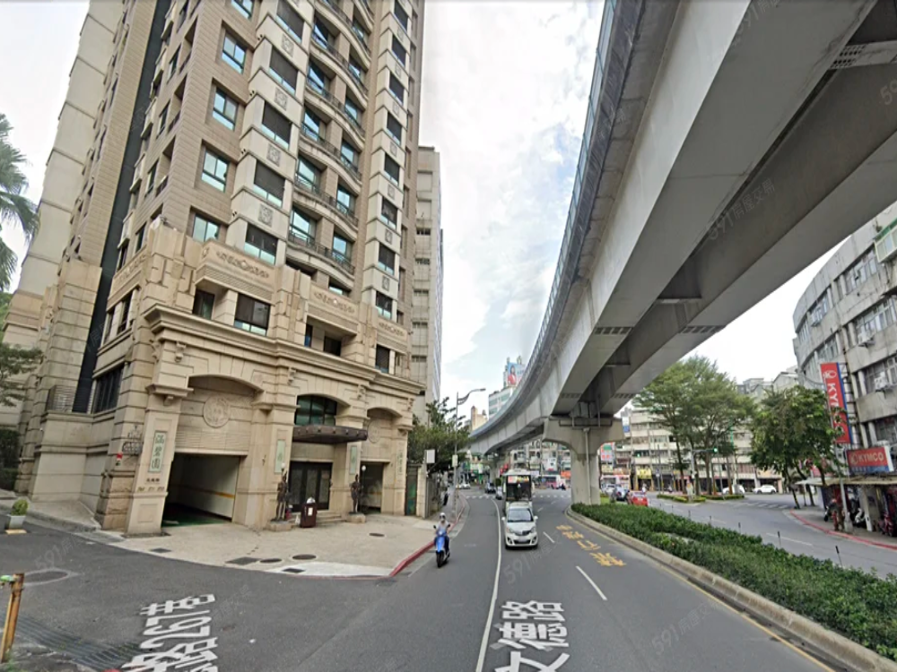 限時優惠內湖成功路平面車位送專業汽車美容