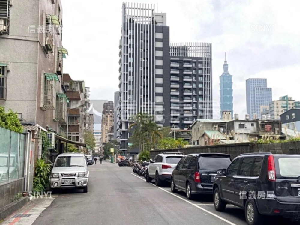 信義區好管理車位(市民大道松隆口)