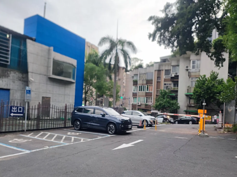 天母東和公園停車場 - 停車市場