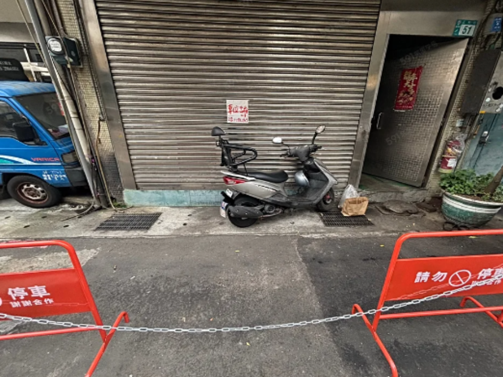 新北蘆洲正和街路邊私人停車位