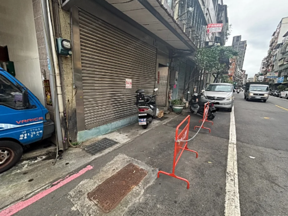 新北蘆洲正和街路邊私人停車位