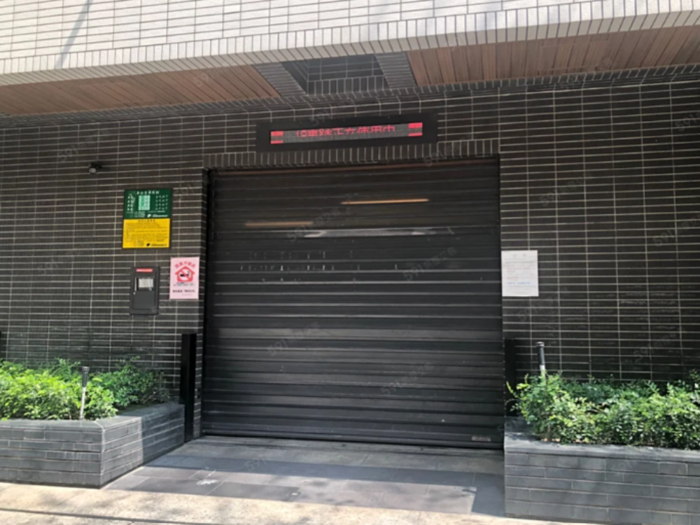 車位出租中坪路塔式休旅車可停