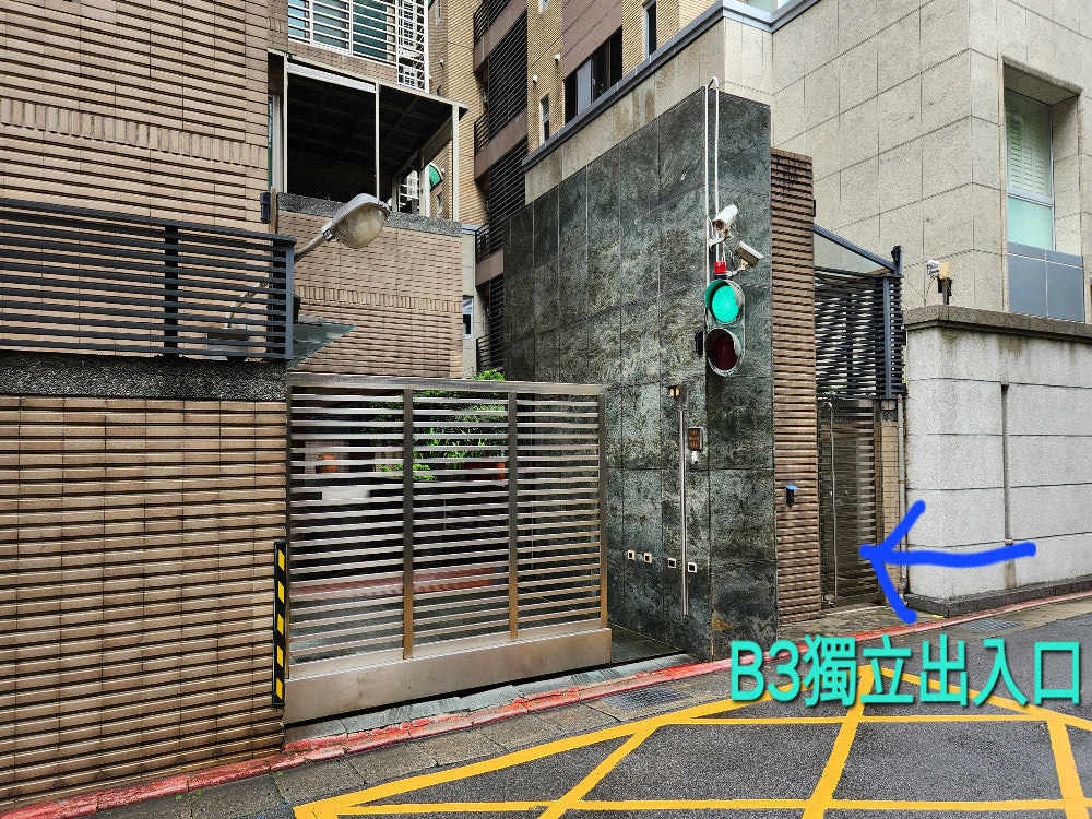 大安捷運站附近,B3獨立出入口,可以先試停,滿意再租