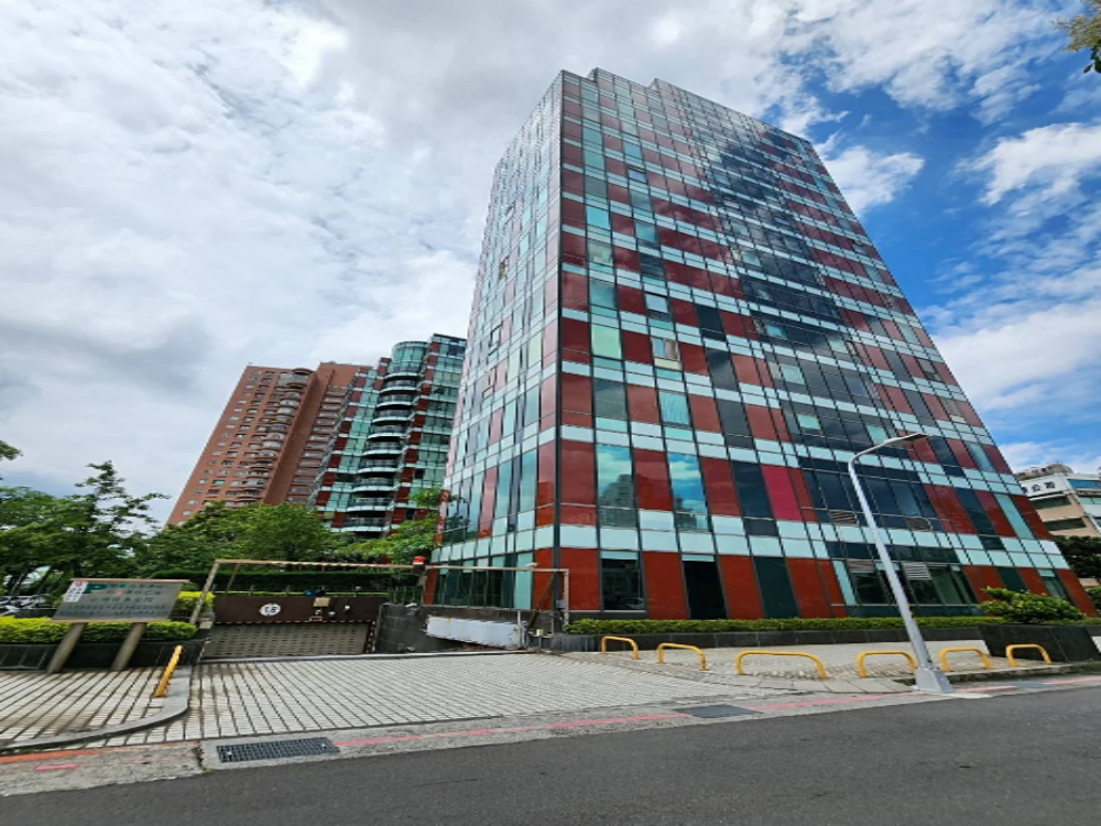 公館路固定坡平大車位,整新首度公開 - 停車市場