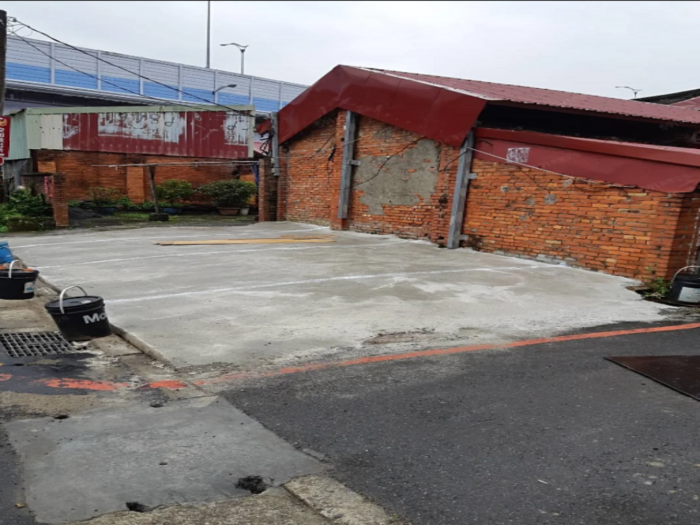 平面車位路邊空地好停車 - 停車市場
