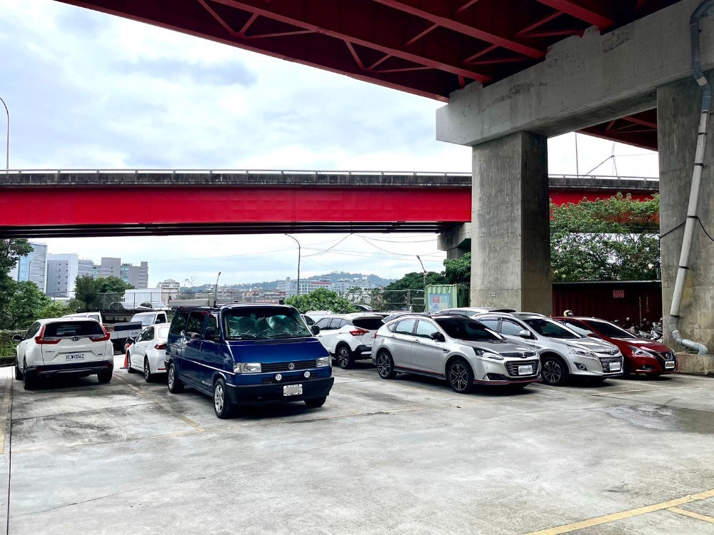 寶興停車場-有雨遮固定車位出租(提供自助洗車區) - 停車市場