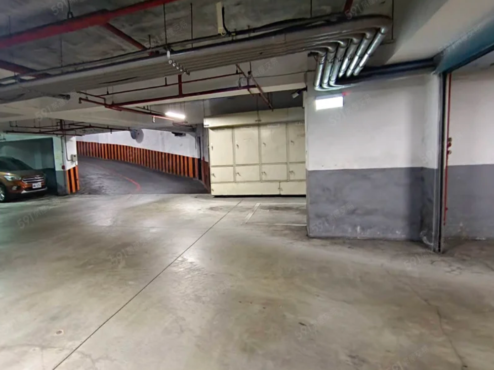 星雲AIT力霸B2車位 - 停車市場