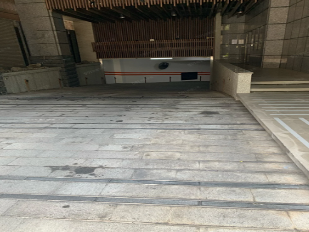 秀水庭近捷運相連雙車位一起出售* - 停車市場