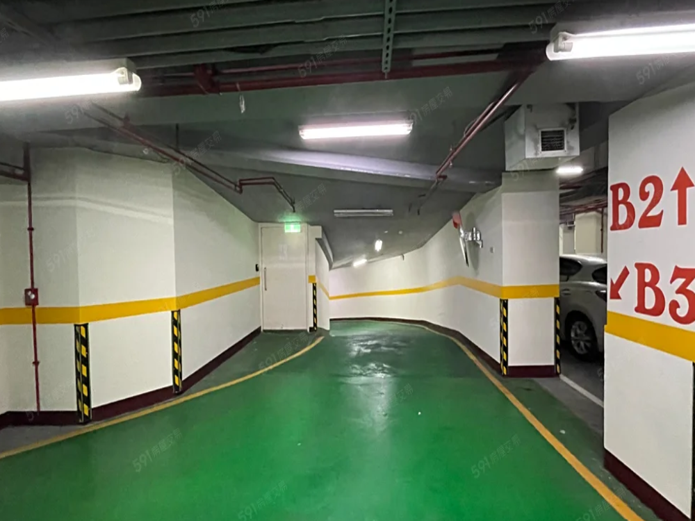 限時優惠內湖成功路平面車位送專業汽車美容