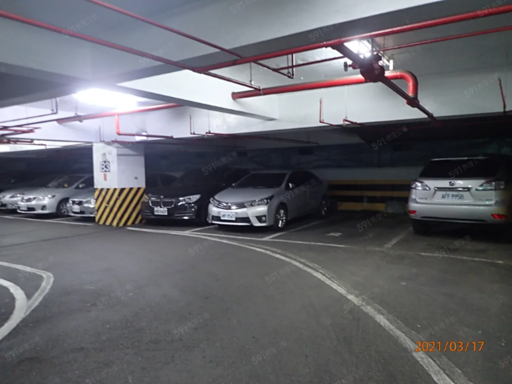 正南京東路四段地下三樓平面車位出租