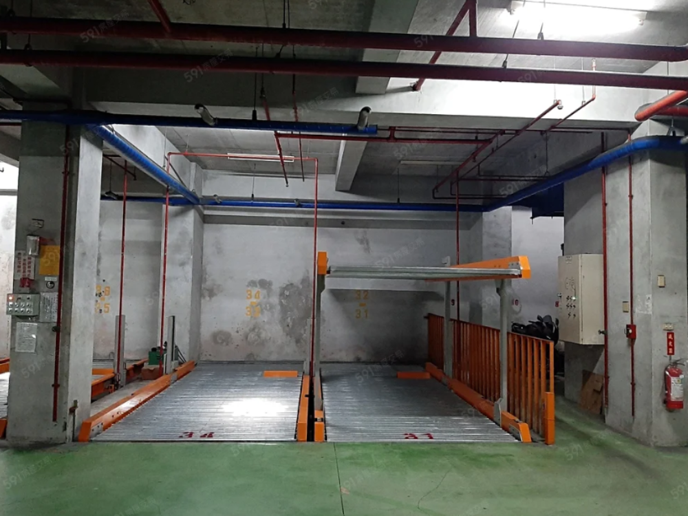 龍鳳公園旁全新機械車位