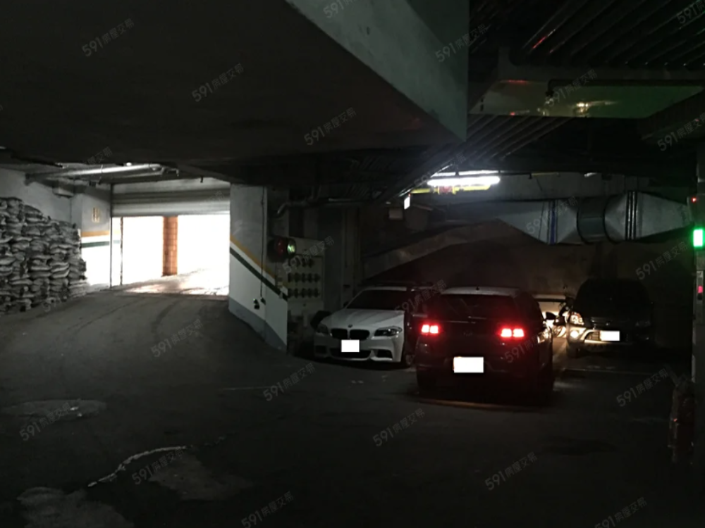 搬家自售,寧夏夜市與捷運雙連站中間 - 停車市場