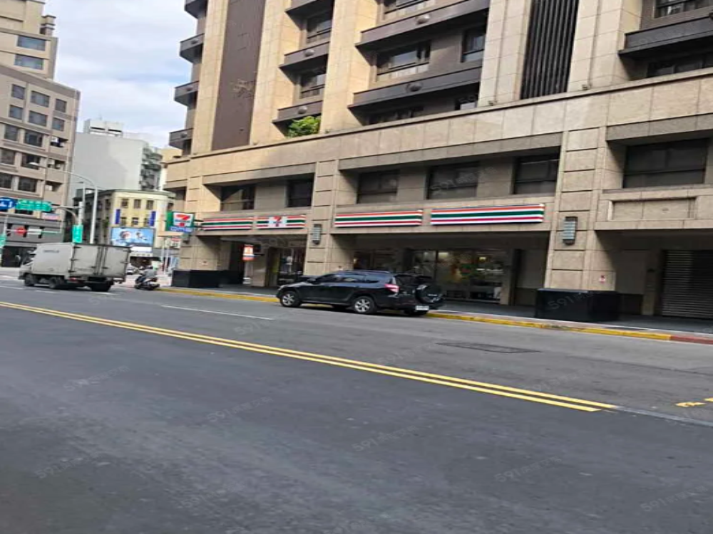 延平北路一段長安西路口近機捷北車後站