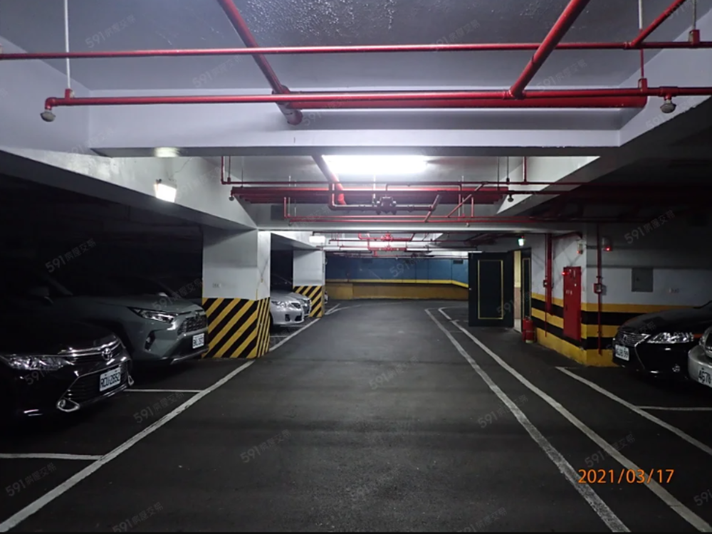 正南京東路四段地下三樓平面車位出租