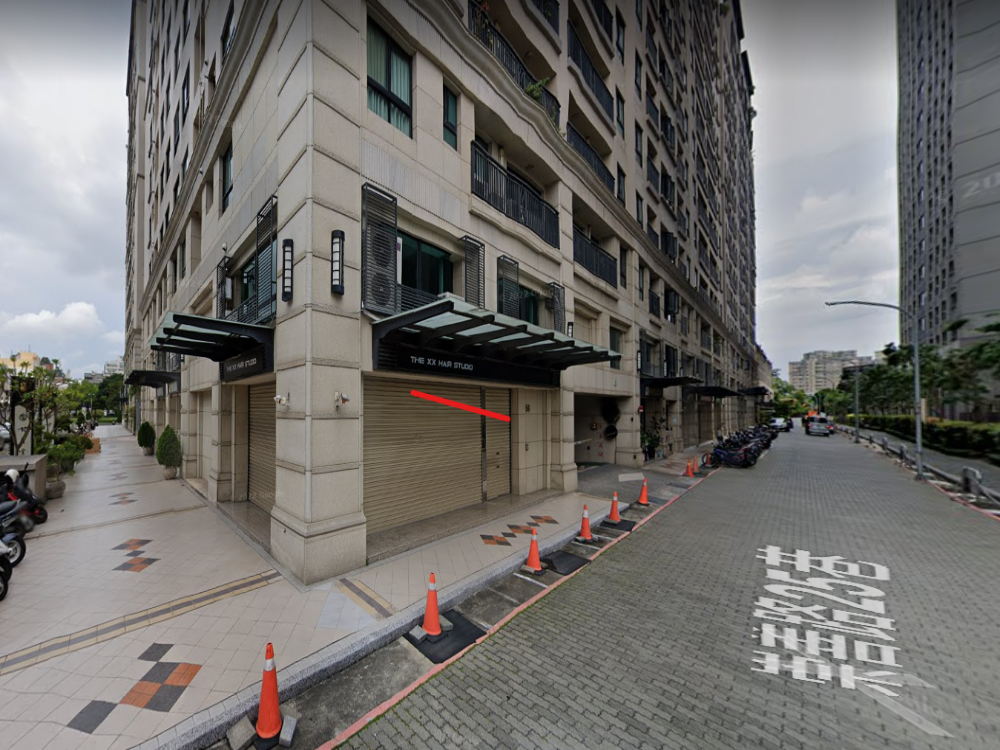 東區林森路一段三角公園旁坡平車位出租 - 停車市場