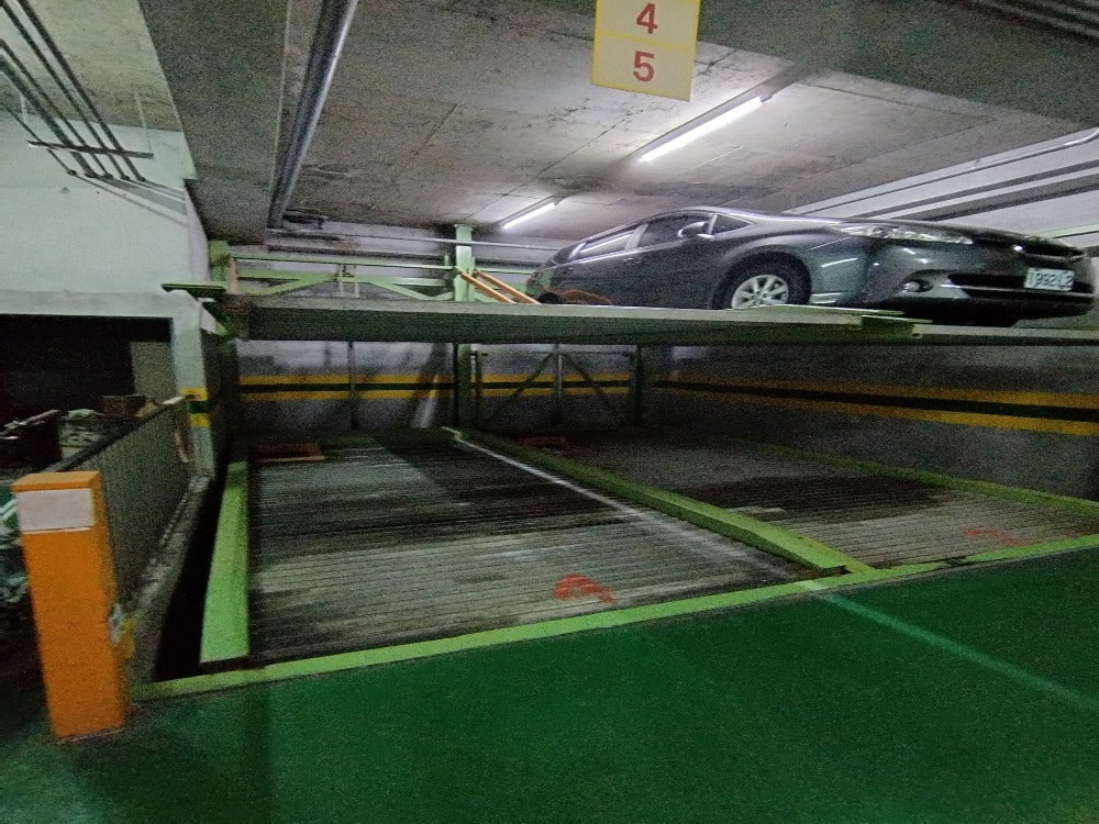 四號公園旁室內車位出租(10/1起租)