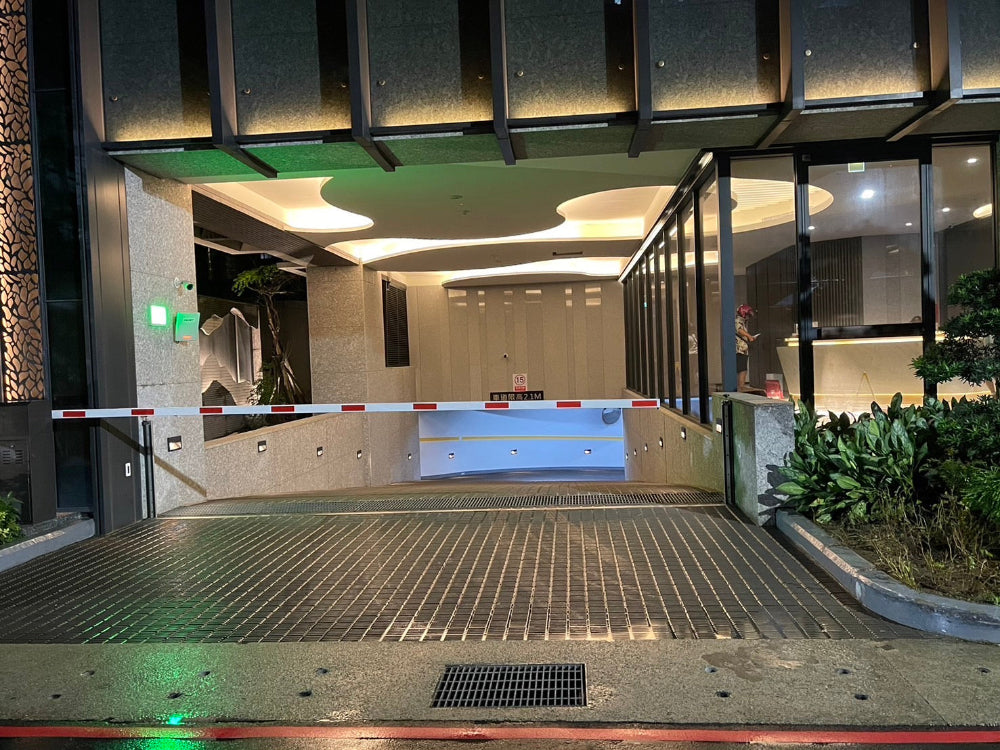 台北橋一分鐘坡平車位,近三和夜市捷運台北橋站