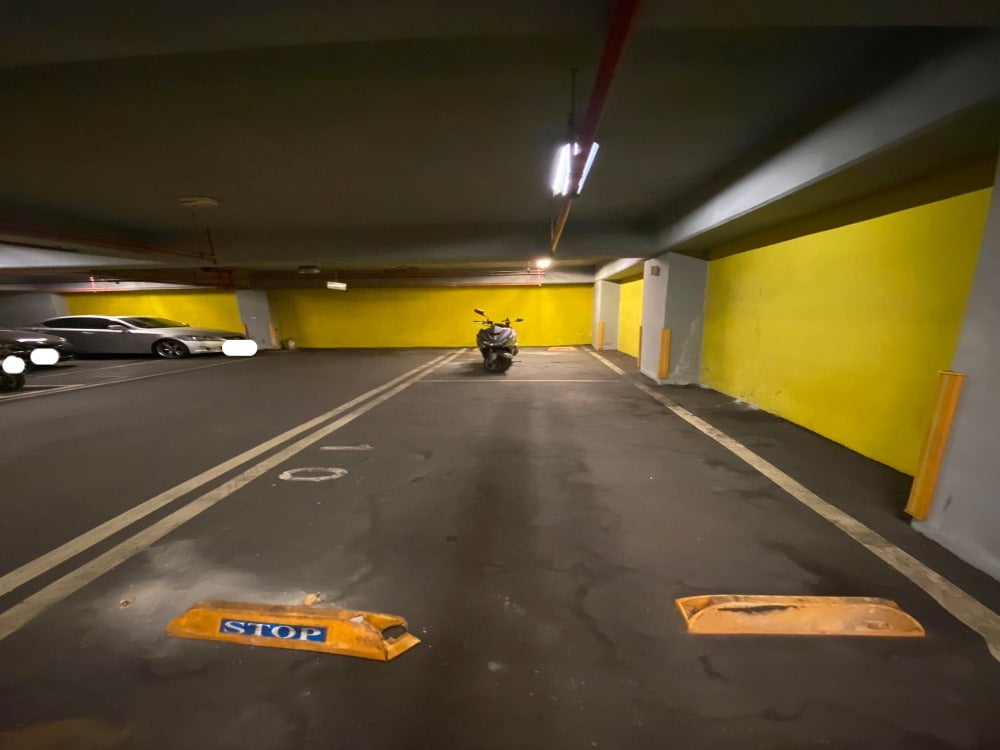 西門商圈峨眉街稀有坡平車位出租 - 停車市場