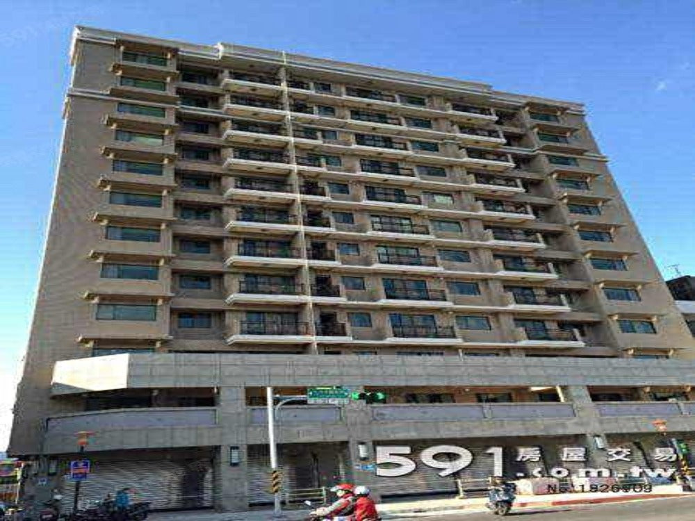 【土城工業區/頂埔30秒】平面好停大車位 - 停車市場