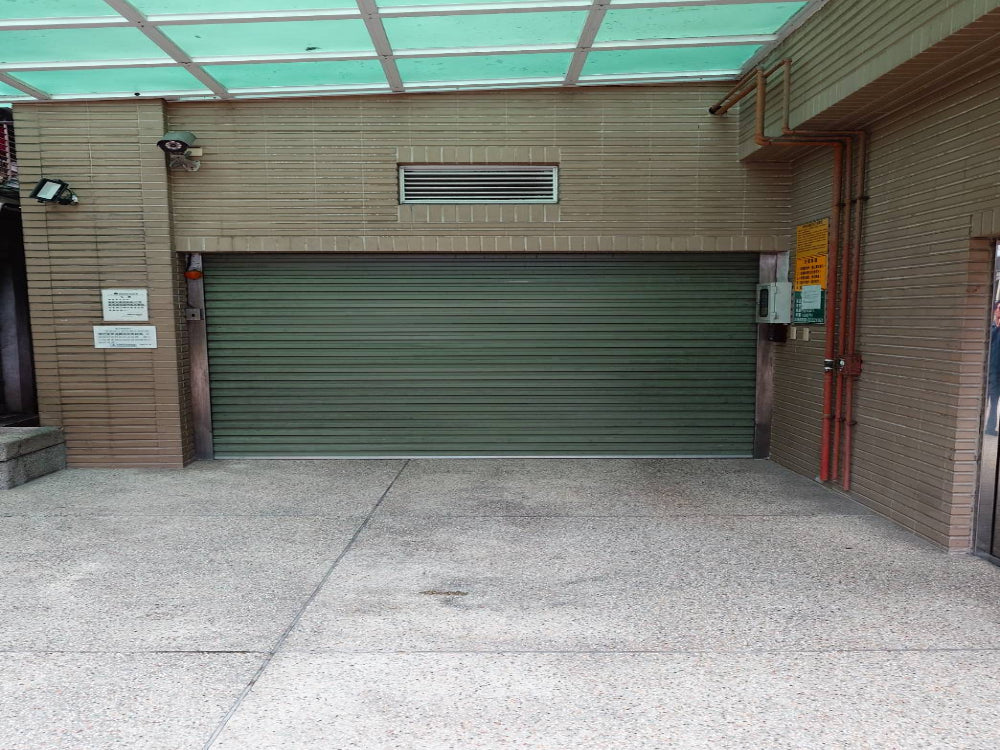 地下倉儲式車位,車子平面進出,好停車