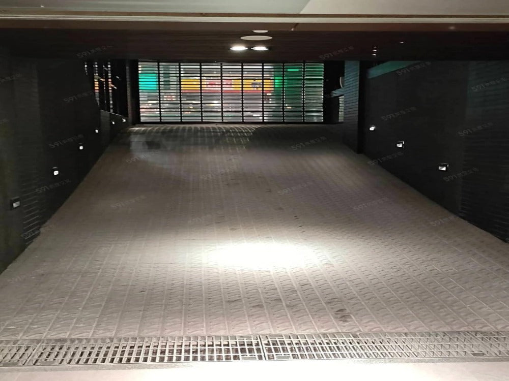 博愛路衡陽路交叉口,坡機車位年繳有優惠 - 停車市場