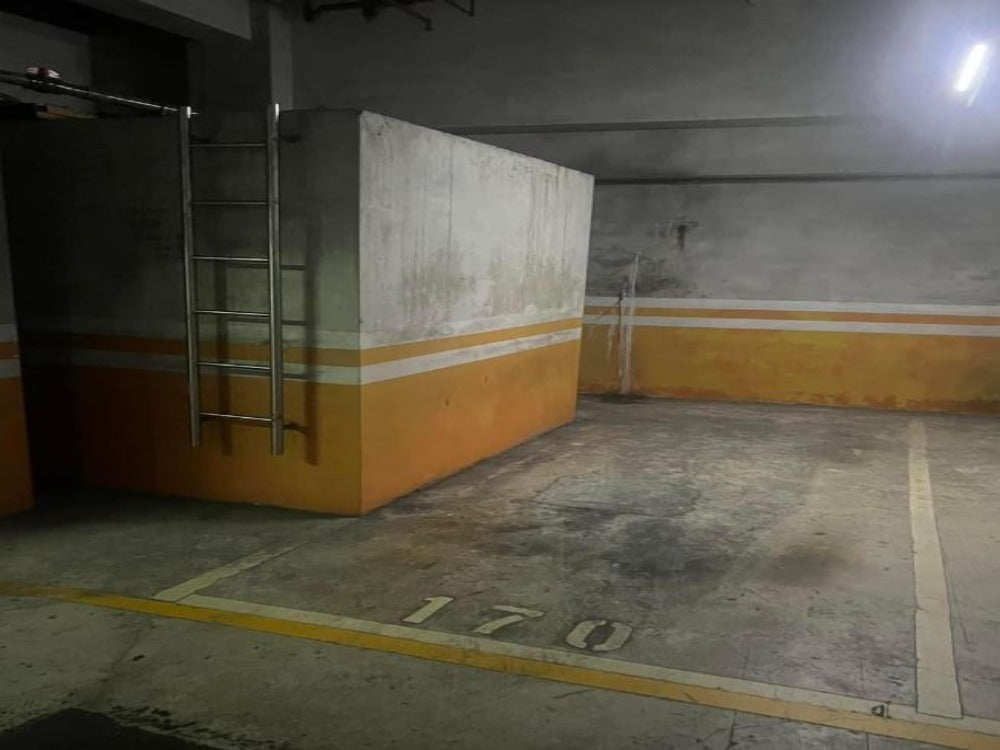 板橋國慶路坡平車位出租(可多停機車) - 停車市場