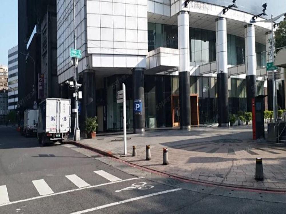 錢櫃中華店停車位 - 停車市場