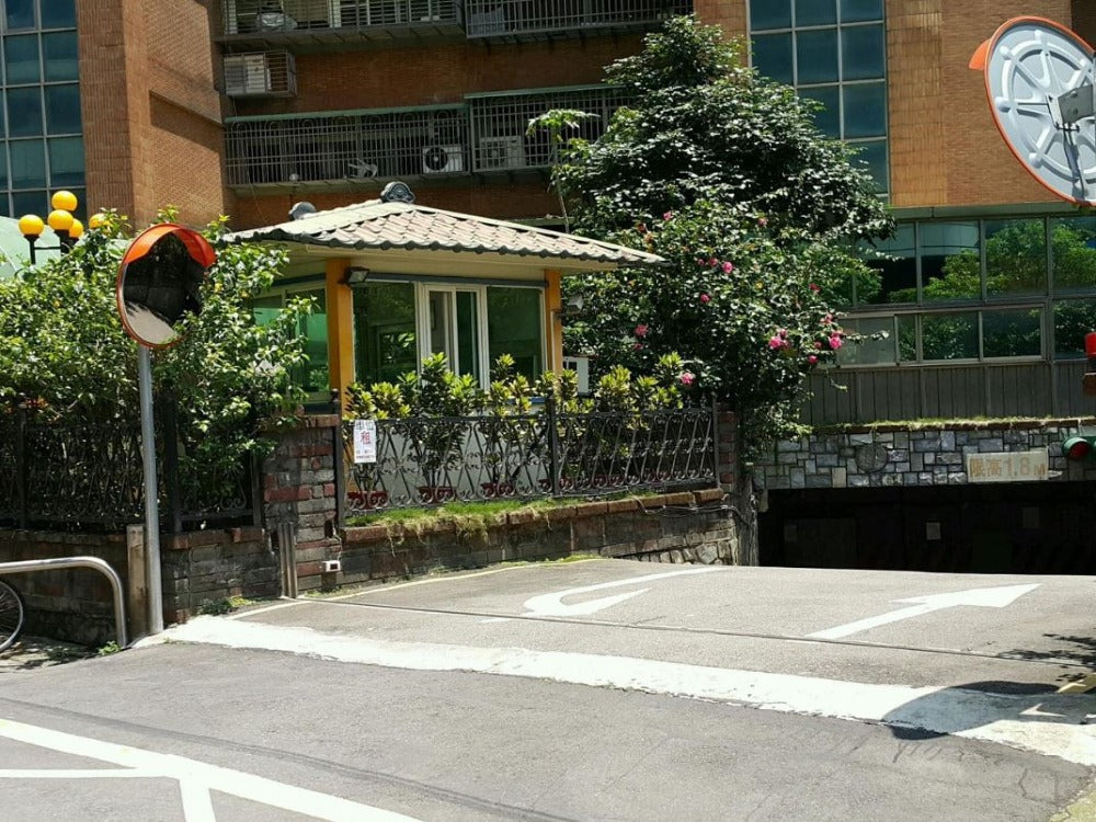 近新埔民生四維路家樂福坡平車位出租 - 停車市場