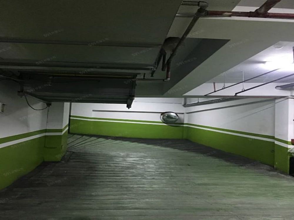 大樓地下寬敞平面大車位 - 停車市場