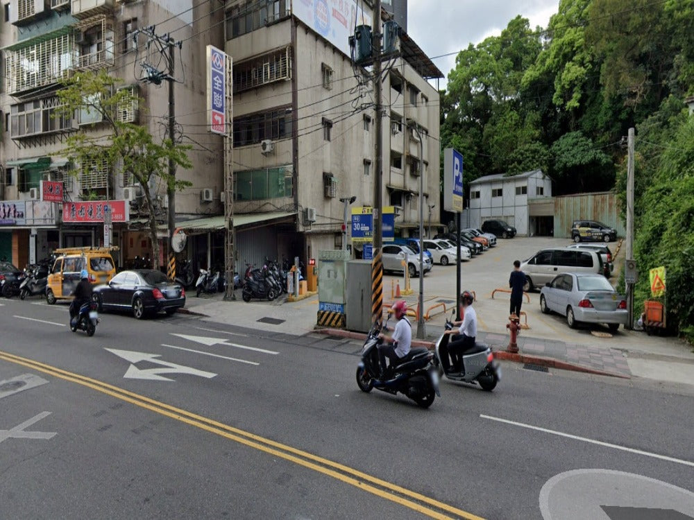 詮營停車-內湖金龍站 - 停車市場