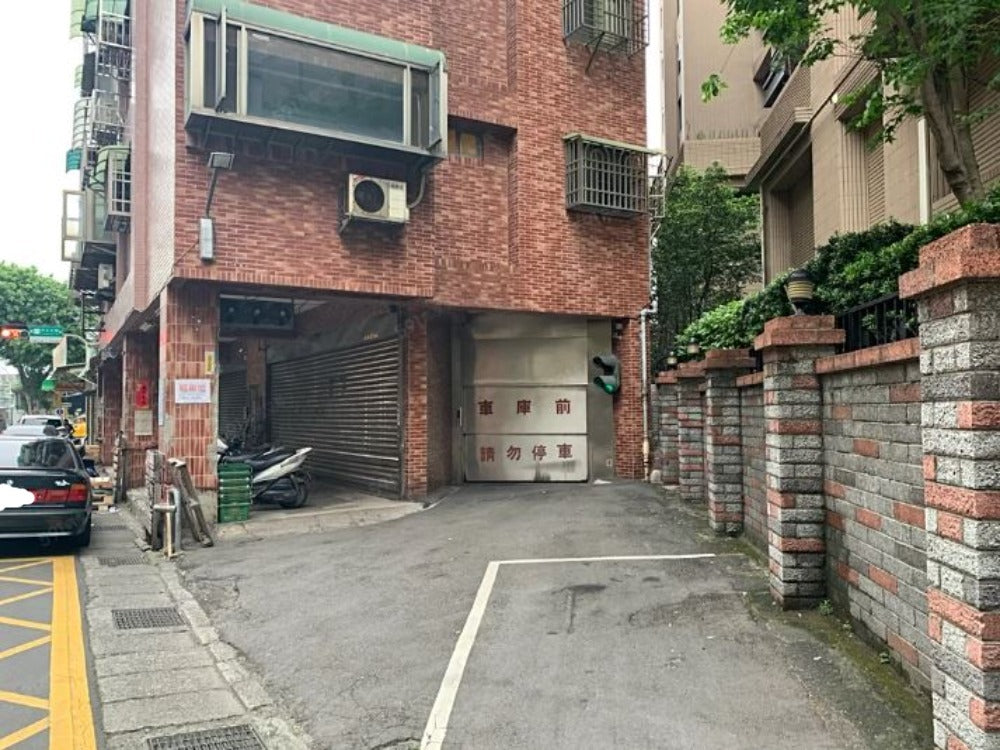 三重B1機械停車位(下層) - 停車市場