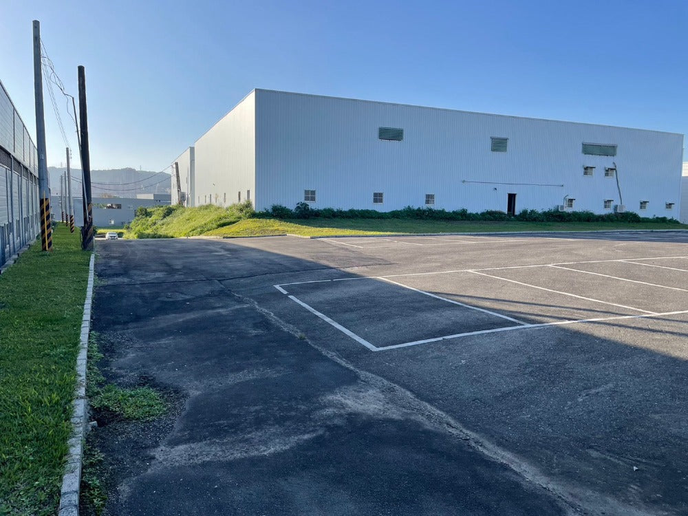 五股成泰路一段室外車位出租【中巴車型】 - 停車市場