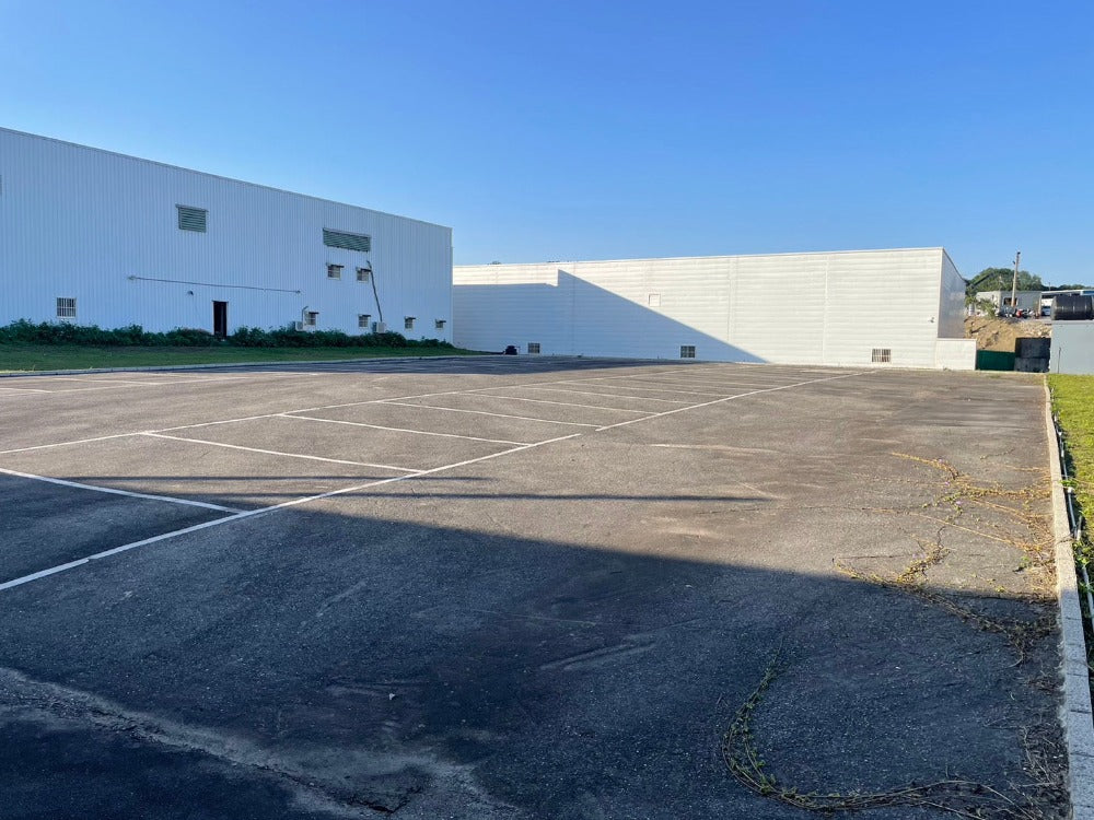 五股成泰路一段室外車位出租【中巴車型】 - 停車市場