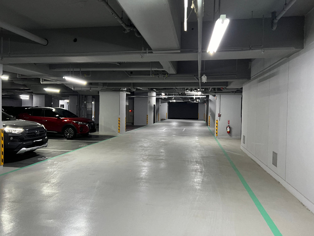 海山站，地下一樓坡道平面大車位，車道寬敞好出入