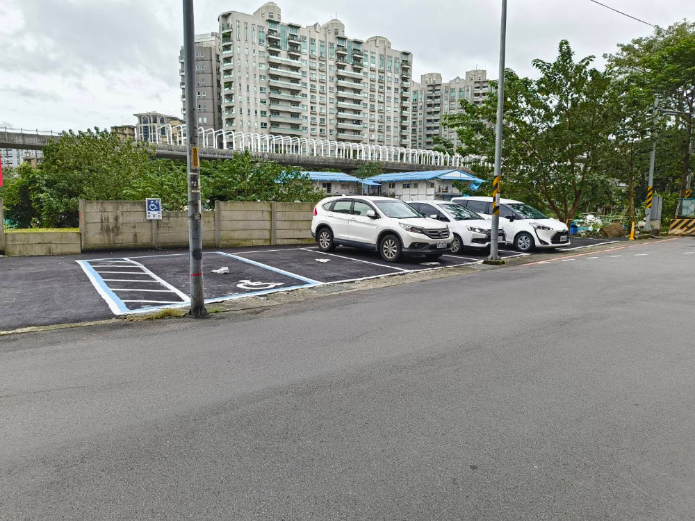 近三峽國光街，固定車位