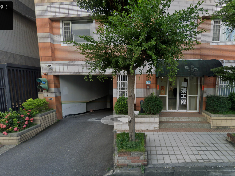 可停3台重機 室內地下平面
