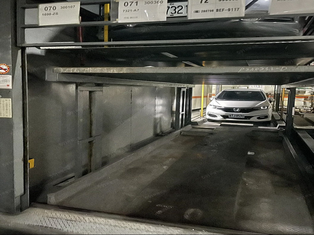 雲天溫泉行館，地下機械車格