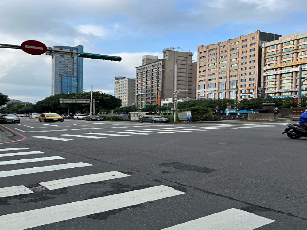 仁一路富邦銀行車位