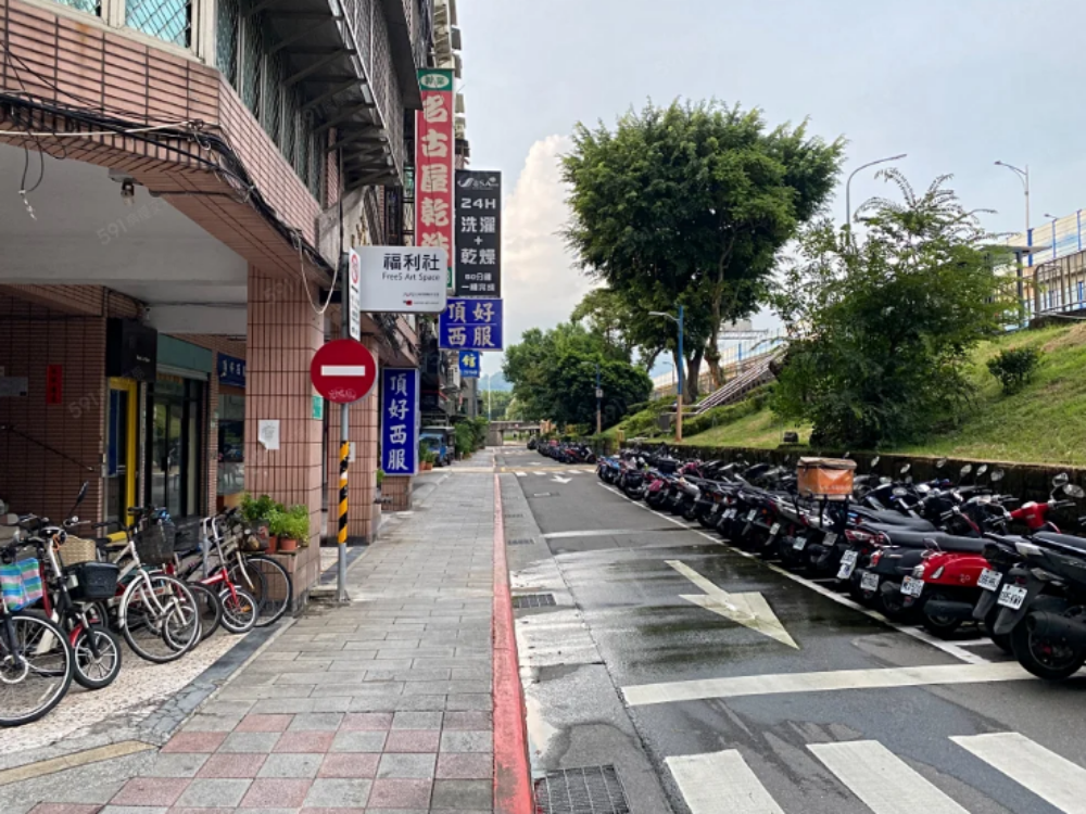 新生北三段農安街口(機平)車位