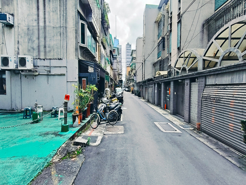 ★稀有★小巨蛋旁坡平車位，3月起租！