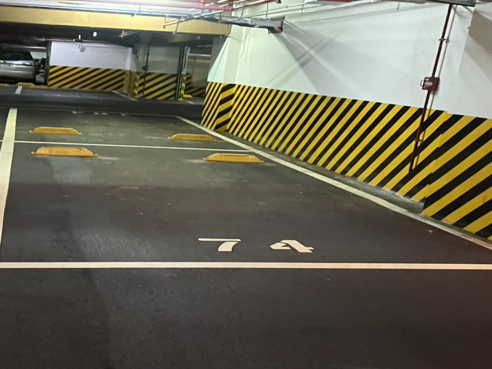 京站百貨 平面車位, 空間加大,進出方便