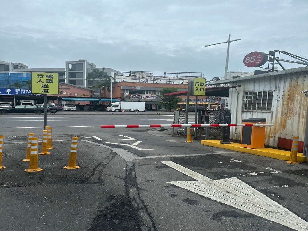 【台灣聯通】光榮路全聯旁(東山河親水公園)平面車位