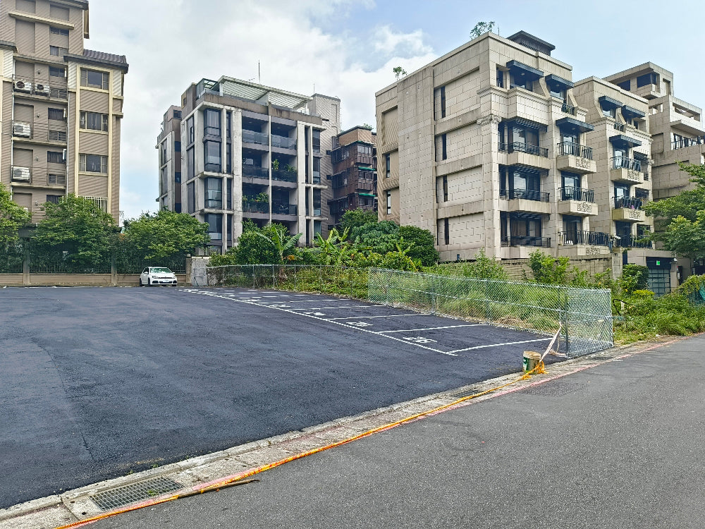 近民權東路六段 固定車位出租 休旅車可